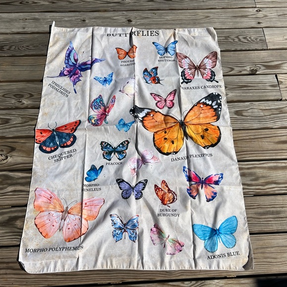 NWT butterflies Wall Tapestry Wall Hanging - Picture 5 of 9